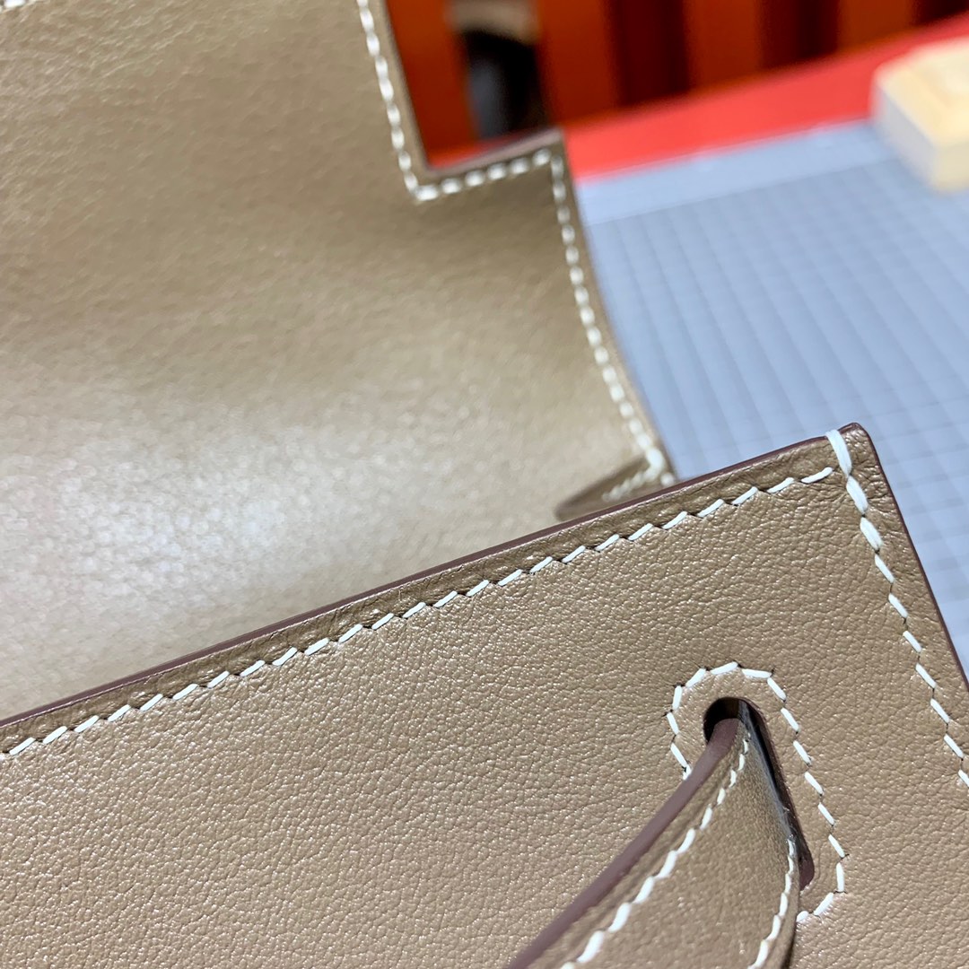 爱马仕包包官网 Hermes Kelly Danse大象灰顶级Swift牛皮单肩斜挎包