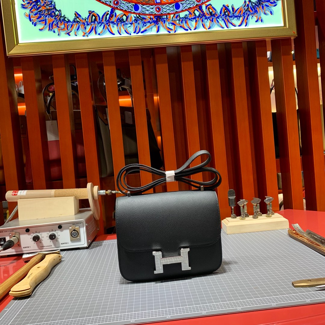 Hermes经典包包 爱马仕进口Epsom牛皮康斯坦包Constance18CM 黑色
