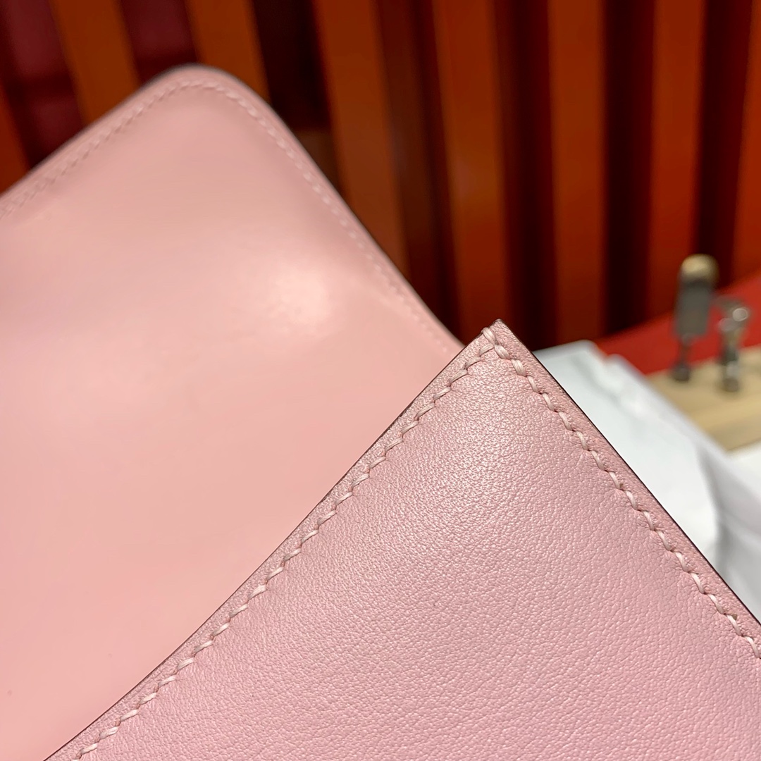爱马仕迷你空姐包 Hermes Mini Constance14CM 3Q粉色Swift牛皮 金扣