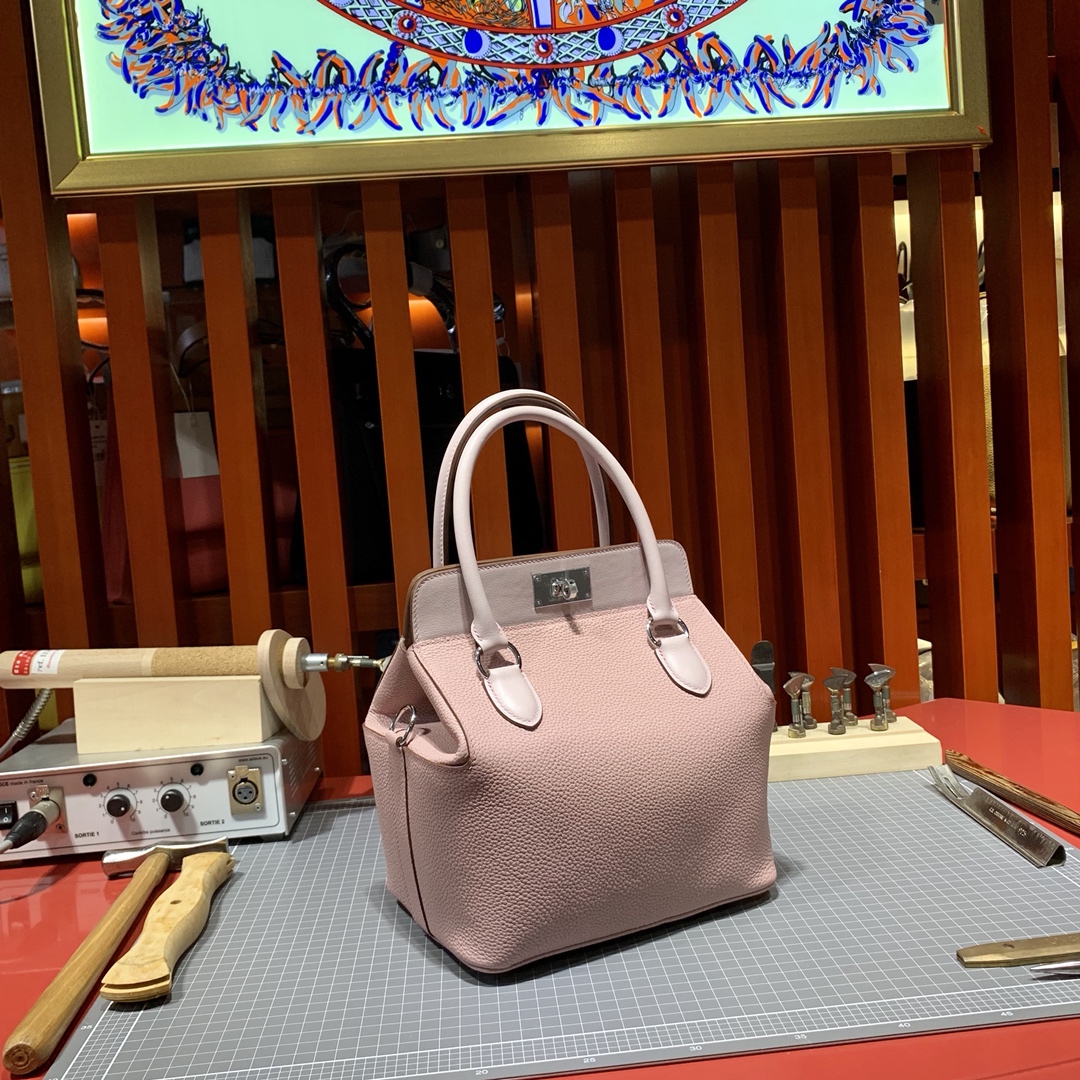 爱马仕牛奶包价格 Hermes Toolbox20cm 鱼头紫swift拼togo皮 银扣