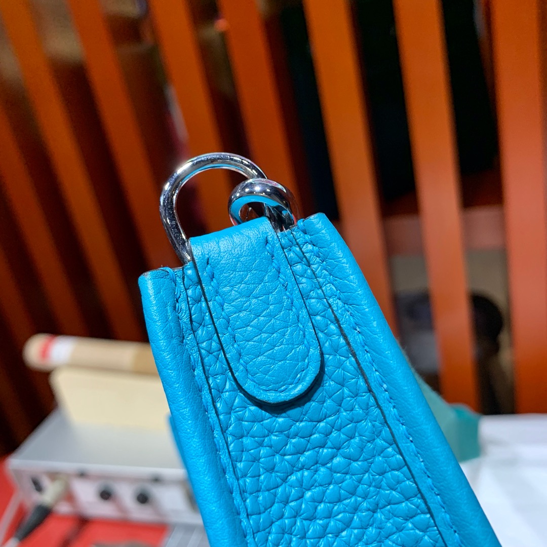 爱马仕女包批发 Hermes Mini Evelyne17CMTC牛皮伊芙林包 伊滋密尔蓝 银扣