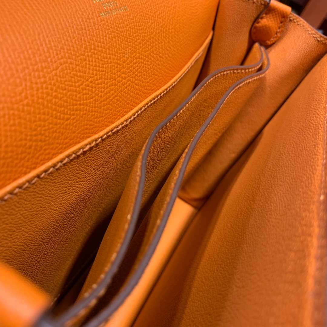 爱马仕包包官网 Hermes Roulis24cm 橙色十字纹牛皮猪鼻子包 金扣