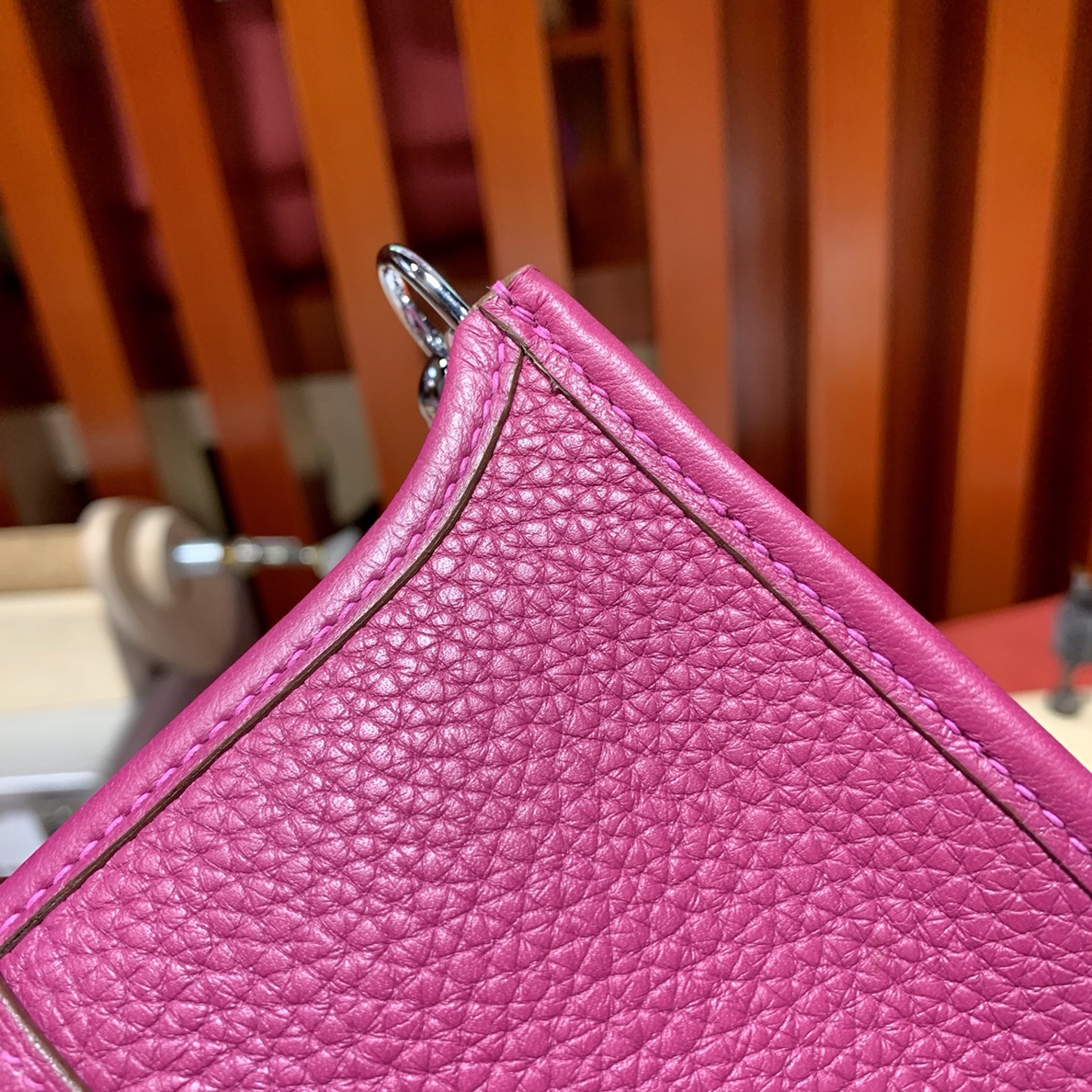 爱马仕伊芙琳包尺寸 Hermes Mini Evelyne17CM 玫瑰紫TC牛皮 银扣