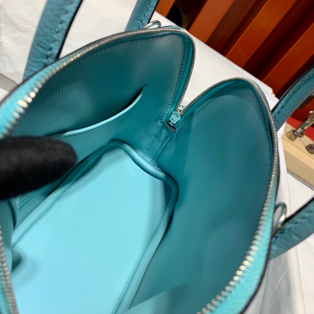 Hermes Mini Bolide18CM 爱马仕马卡龙蓝Evercolor皮迷你保龄球包 银扣