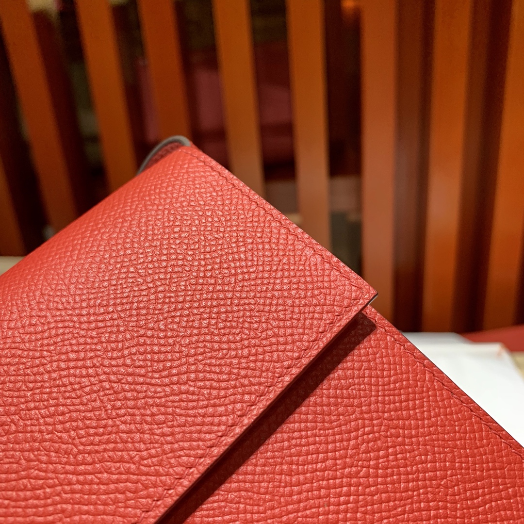 爱马仕包包价格 Hermes Clic16CM S5心红色Epsom皮单肩斜挎包 银扣