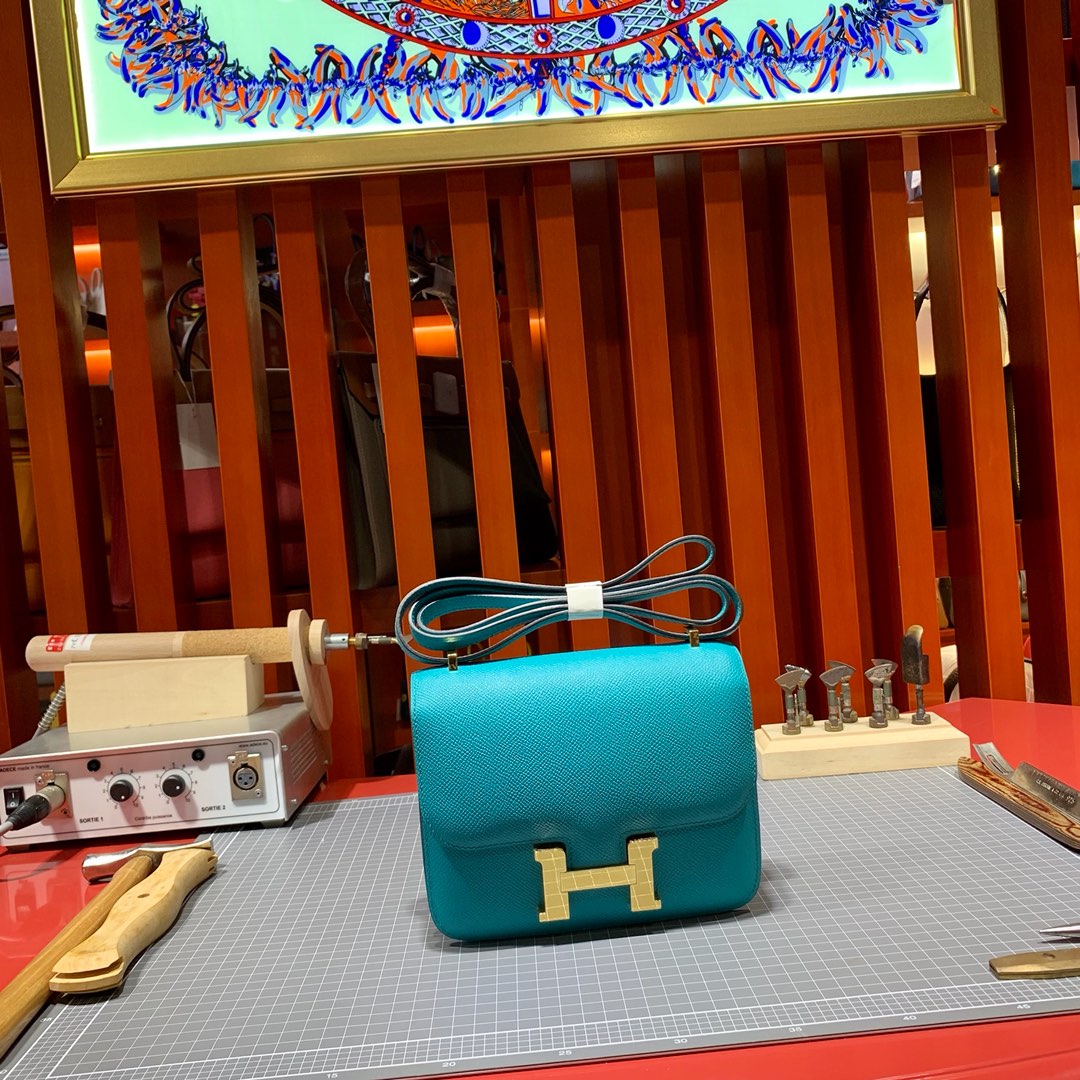 爱马仕热销女包 Hermes孔雀蓝原厂Epsom牛皮Constance19CM康斯坦包