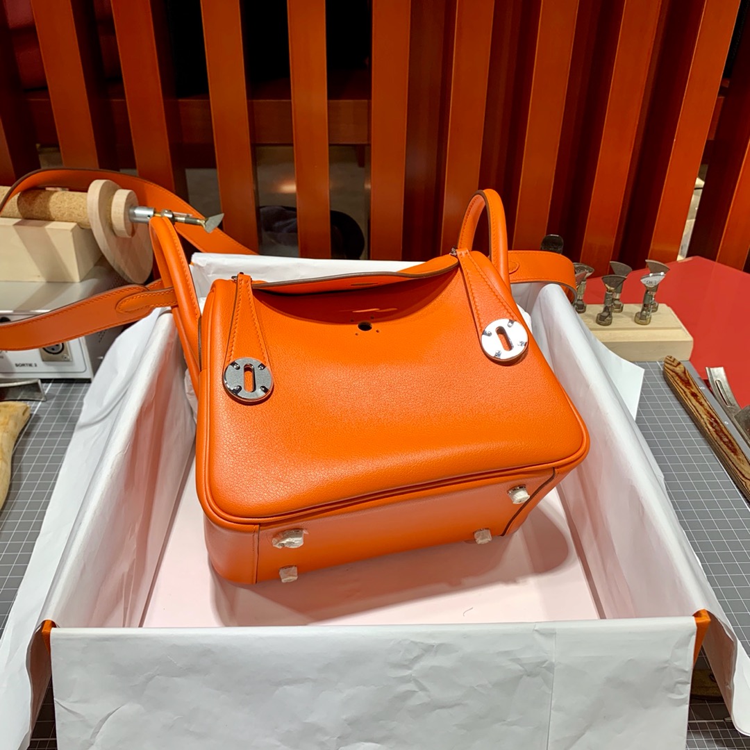 Hermes Mini Lindy20CM 爱马仕原厂Swift皮迷你琳迪包 橙色 金银扣