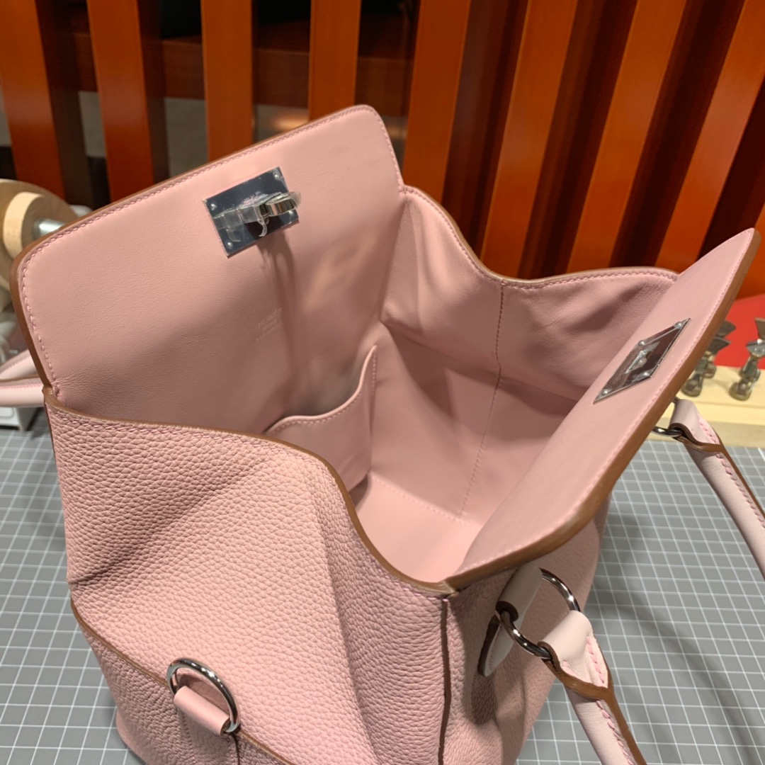 爱马仕牛奶包价格 Hermes Toolbox20cm 鱼头紫swift拼togo皮 银扣