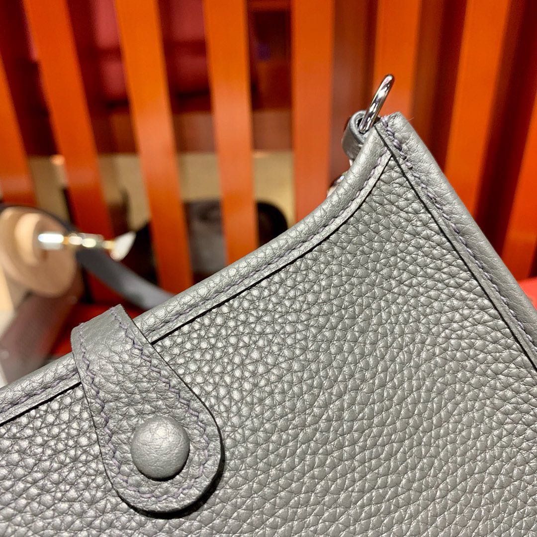 爱马仕迷你伊芙琳包 Hermes Mini Evelyne17CM 石墨灰TC牛皮 银扣