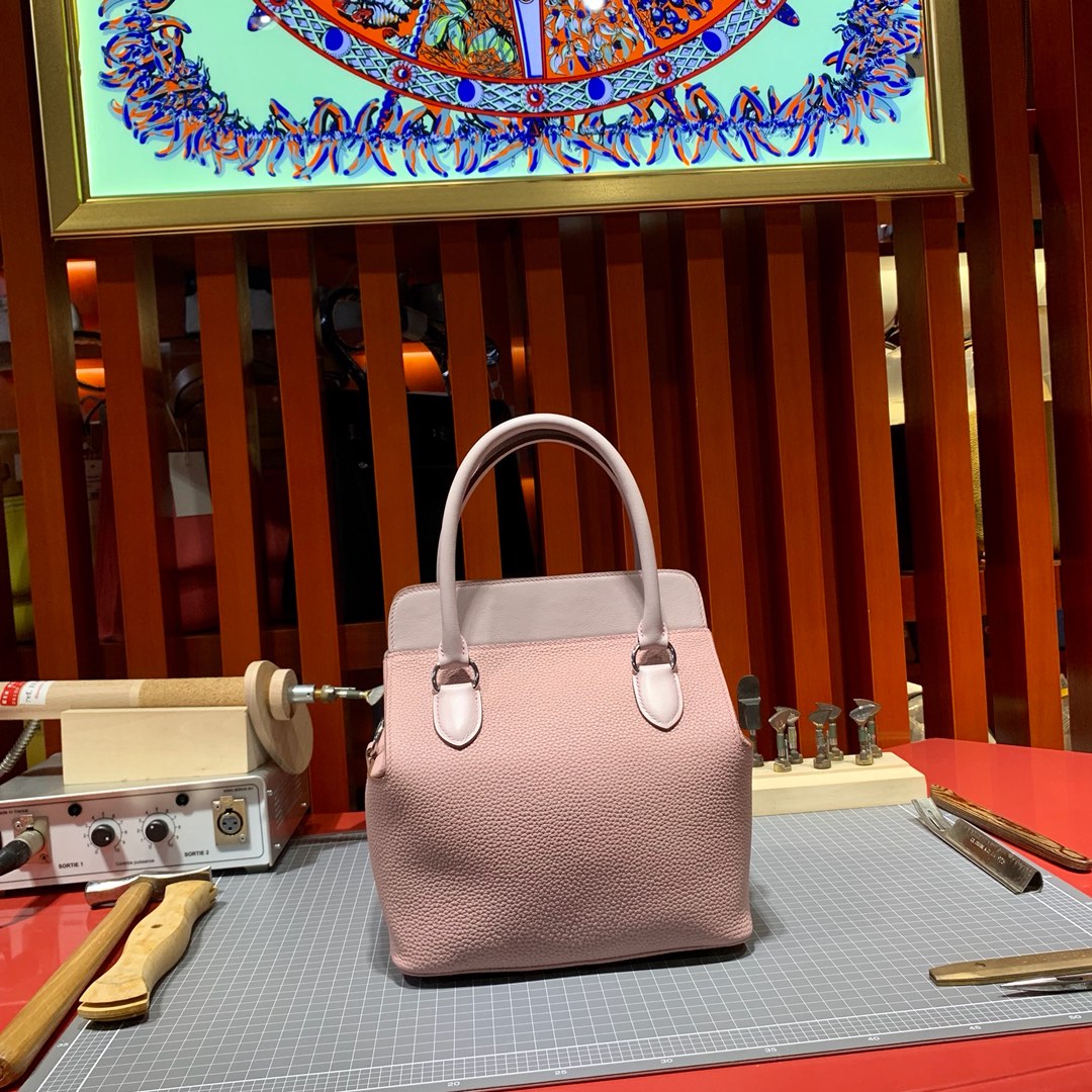 爱马仕牛奶包价格 Hermes Toolbox20cm 鱼头紫swift拼togo皮 银扣