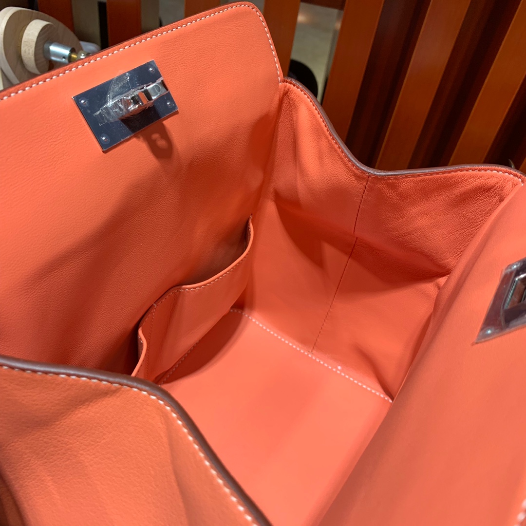 Hermes经典女包 爱马仕Swift皮牛奶包toolbox20cm 龙虾粉 金银扣