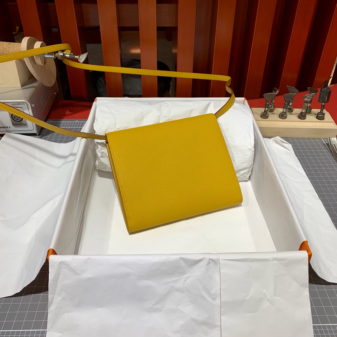 现货 爱马仕克利奇女包 Hermes Clic16CM斜挎包 9D琥珀黄Epsom皮 银扣