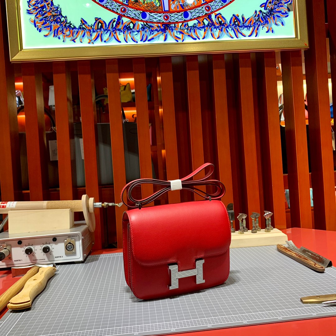 Hermes包包批发 爱马仕中国红原厂Epsom牛皮康斯坦包Constance19CM