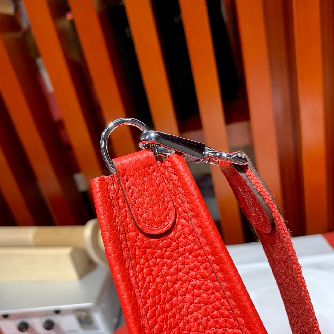 现货 Hermes Mini Evelyne17CM 爱马仕浅大红TC牛皮伊芙林包 银扣