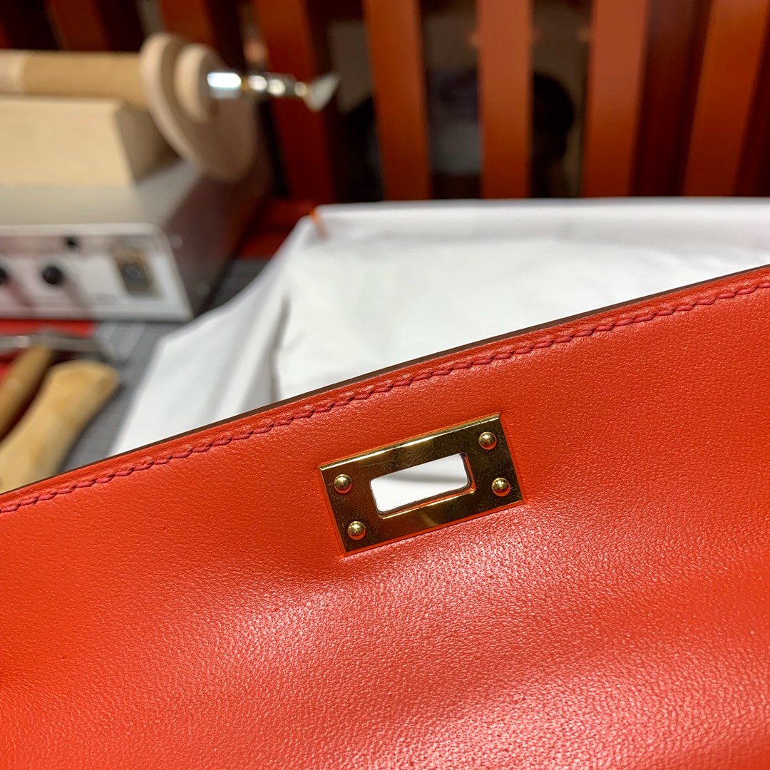 爱马仕迷你凯莉包2代 Hermes Minikelly19CM 火焰橙亮光鳄鱼皮 金扣