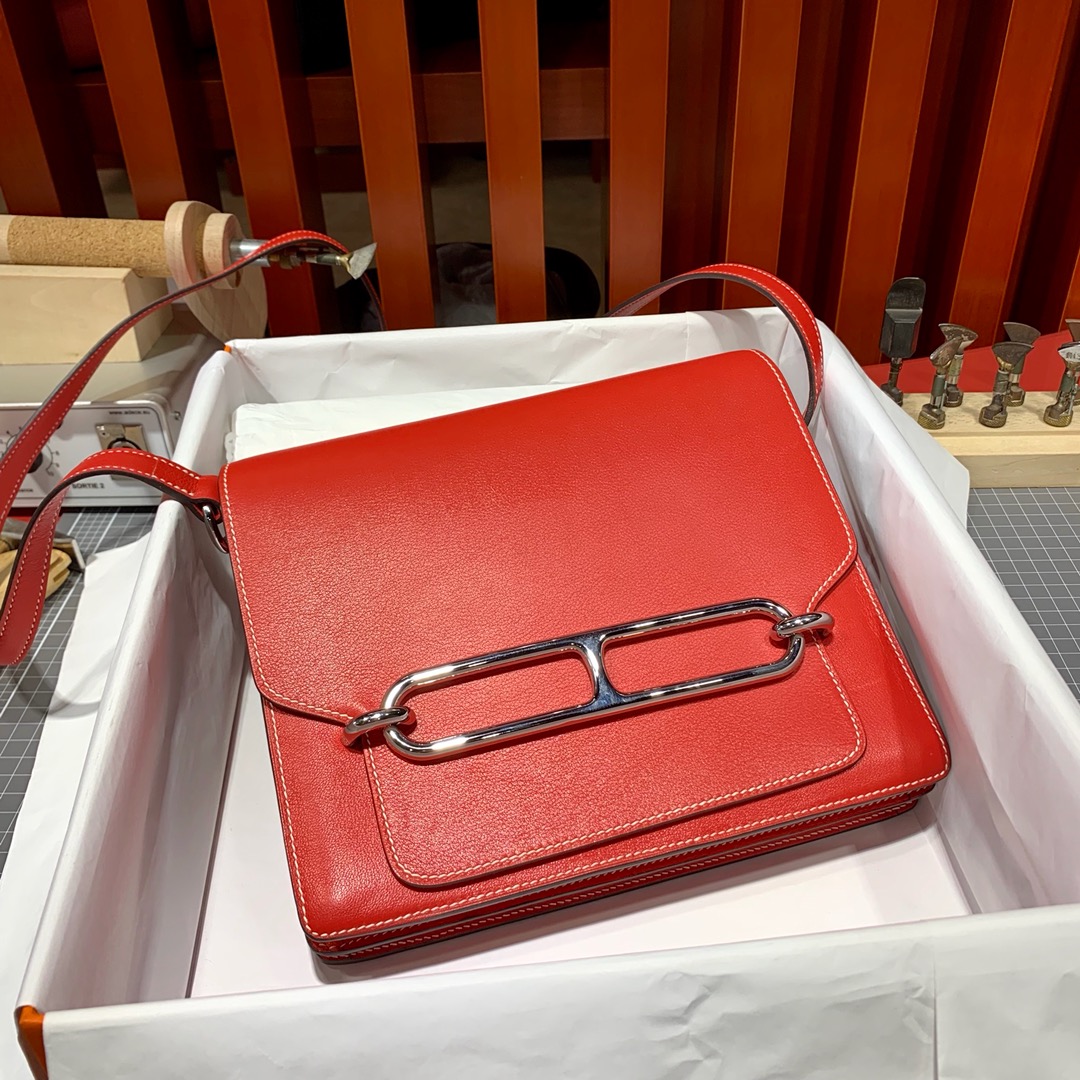 爱马仕包包价格 Hermes Roulis24CM 番茄红原厂Swift皮猪鼻子包 银扣