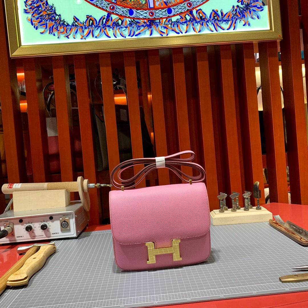Hermes Constance19CM 爱马仕掌纹牛皮空姐包康斯坦包 樱花粉 金扣