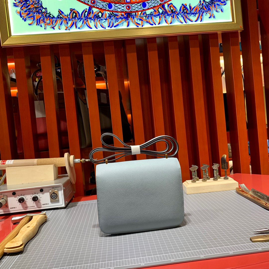 爱马仕空姐包价格 Hermes Constance19CM 亚麻蓝Epsom牛皮 金扣