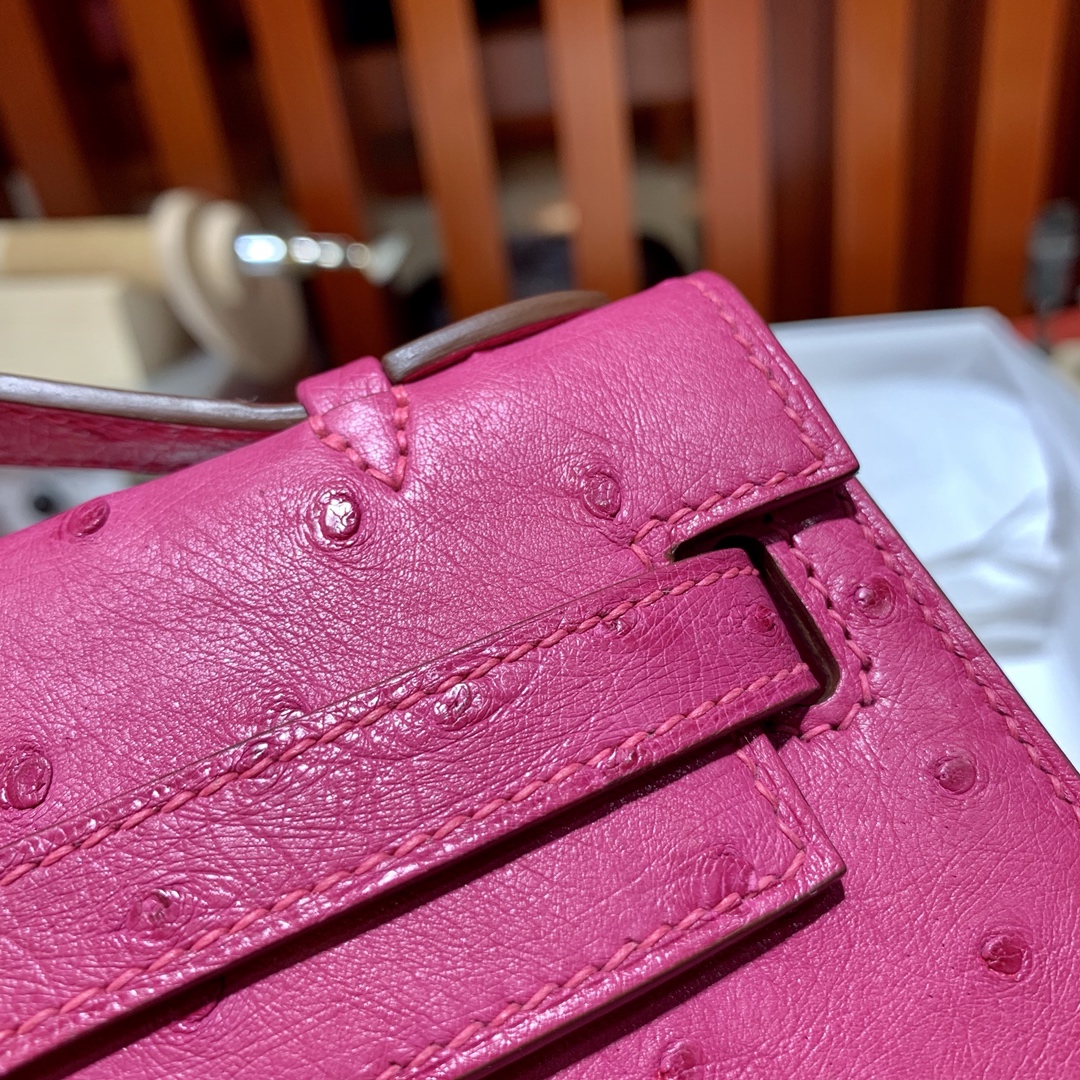 Hermes Minikelly22CM 爱马仕玫红色进口鸵鸟皮迷你凯莉包手包 金扣