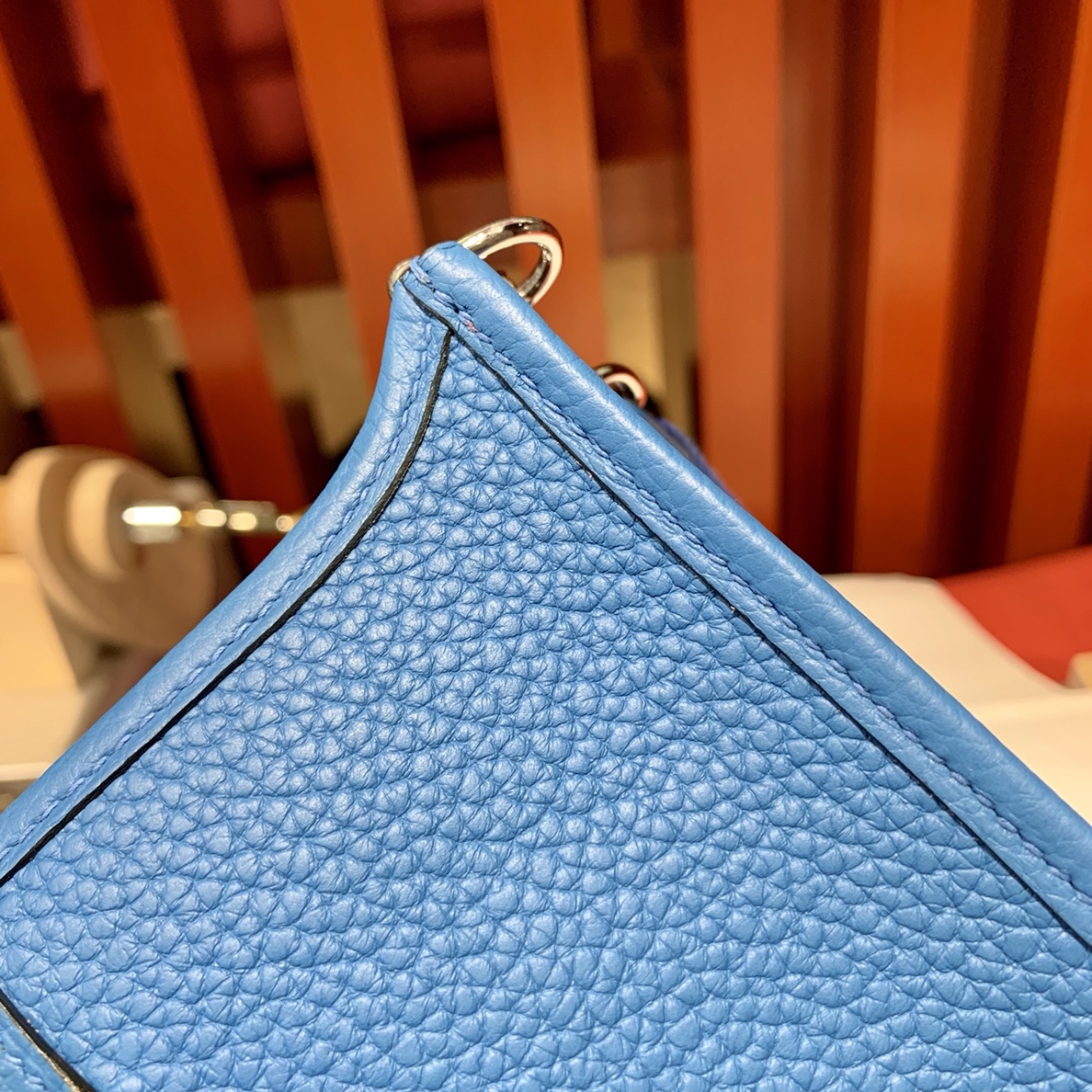 爱马仕伊芙琳包价格 Hermes Mini Evelyne17CM 坦桑尼亚蓝TC牛皮 银扣