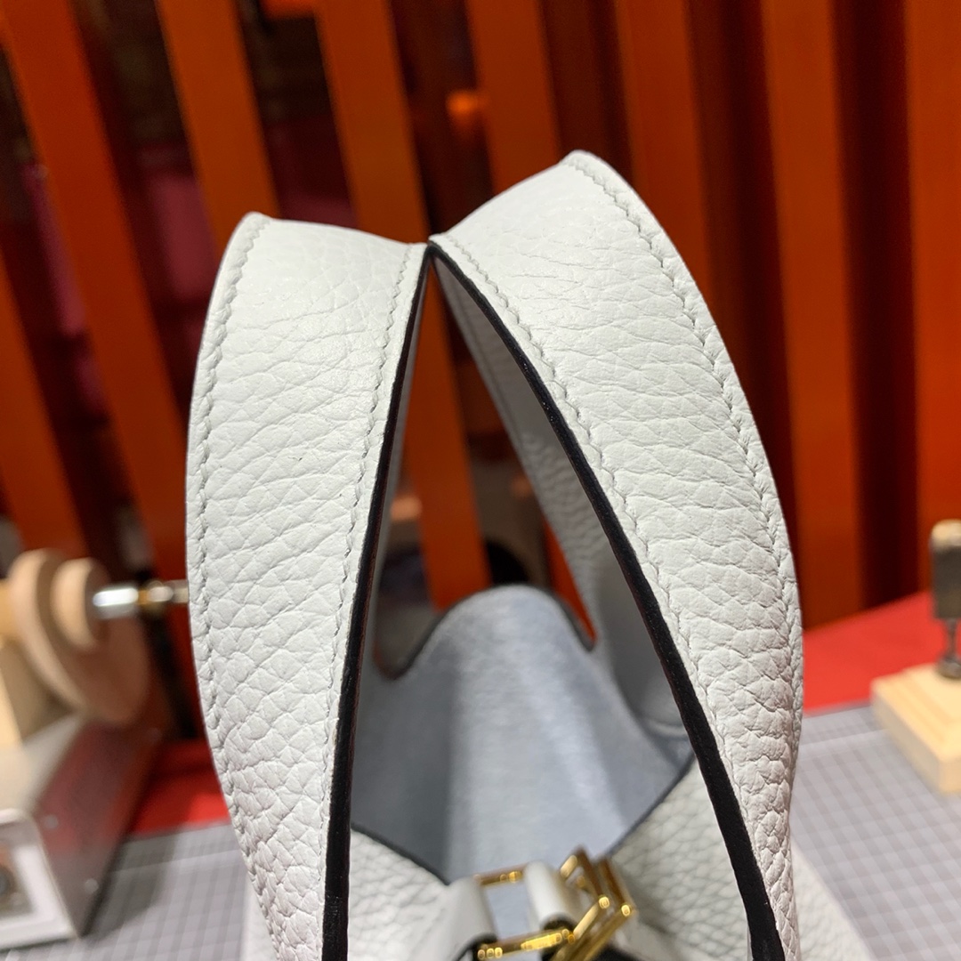 Hermes Picotin18CM 爱马仕苍白色TC牛皮菜篮子包水桶包 金扣