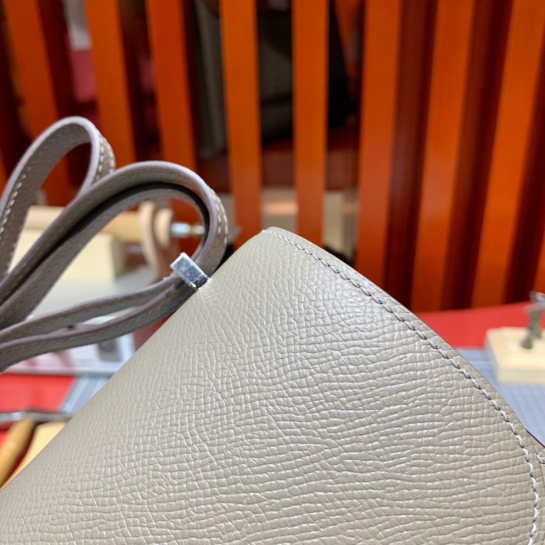 爱马仕女包价格 Hermes Constance19CM 沥青灰掌纹牛皮空姐包 银扣