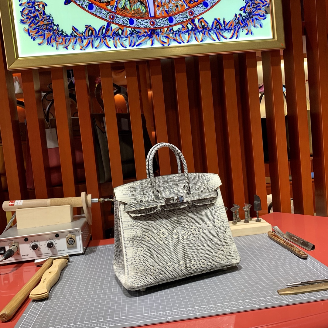 现货 Hermes Birkin25CM 爱马仕喜马拉雅色进口蜥蜴皮铂金包 银扣