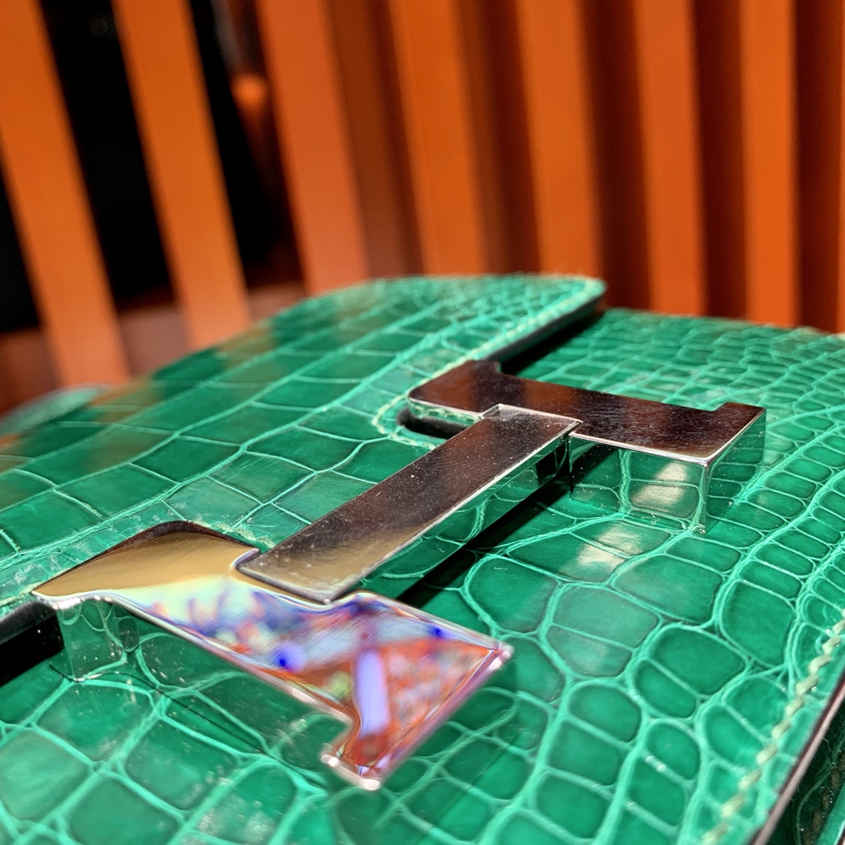 现货 Hermes Constance19CM 爱马仕翠绿色亮光鳄鱼皮空姐包 银扣