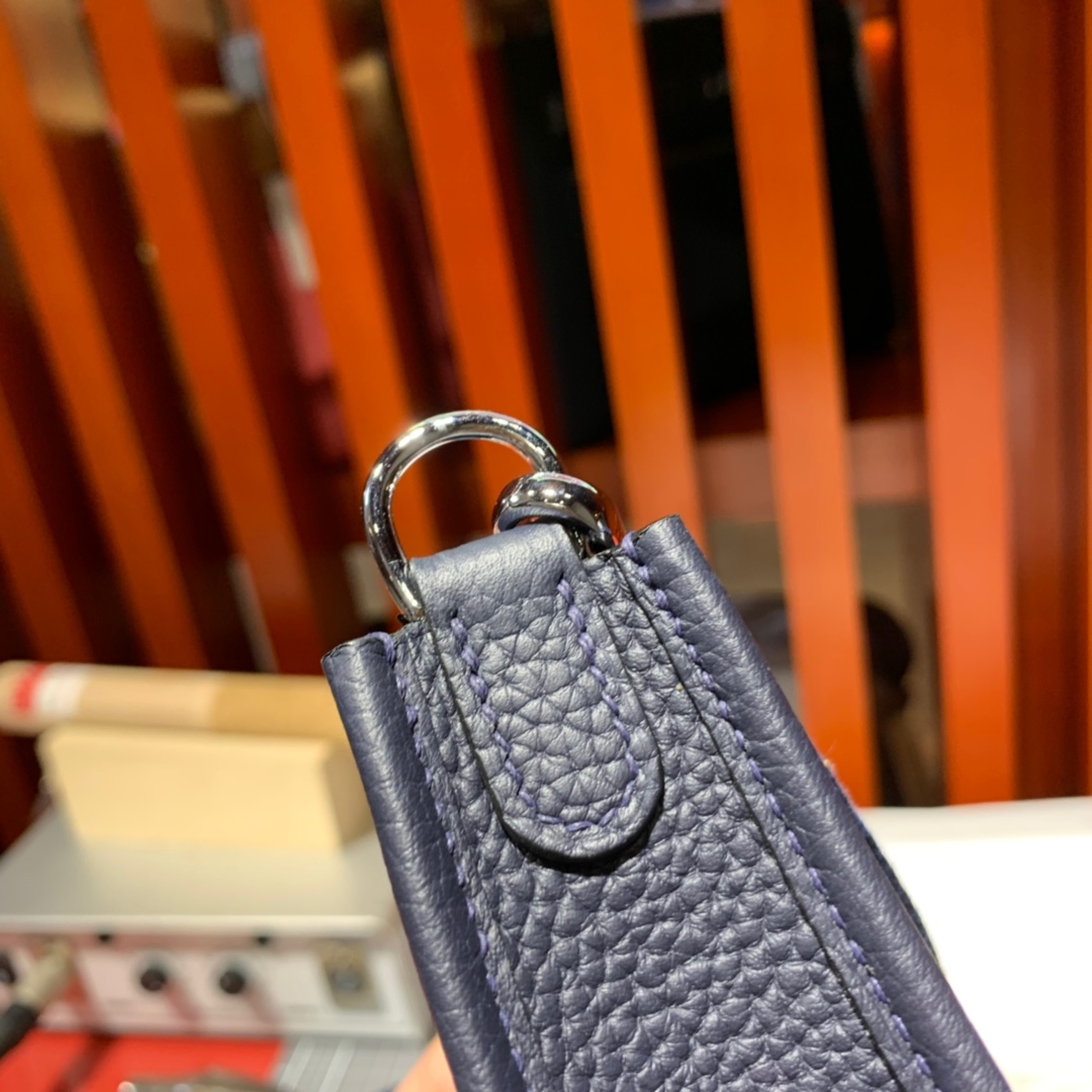 Hermes Mini Evelyne17CM 爱马仕午夜蓝TC牛皮伊芙林包斜挎女包 银扣
