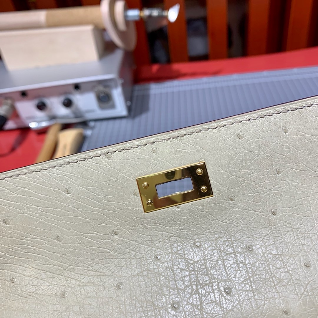 Hermes Minikelly Pochette22cm 爱马仕羊毛白鸵鸟皮迷你凯莉包 金扣