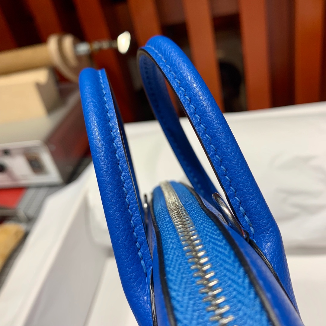 爱马仕Mini Bolide18CM Hermes希腊蓝法国Evercolor皮迷你保龄球包 银扣