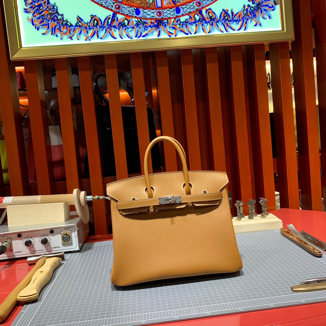 Hermes包包官网 爱马仕铂金包Birkin25CM 土黄色手掌纹牛皮 银扣