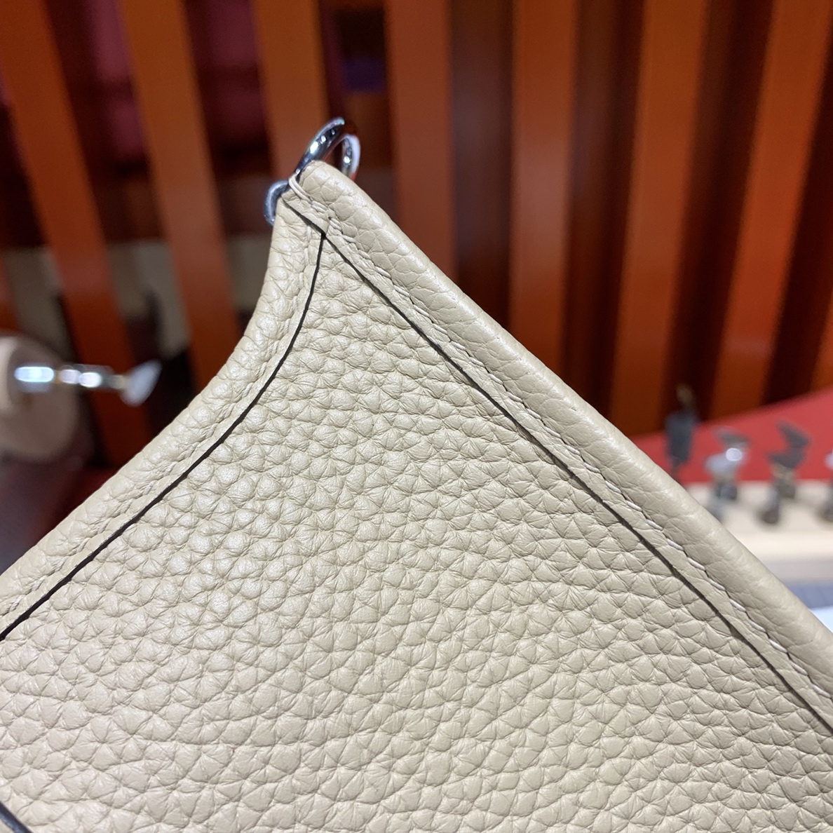 广州白云皮具城 Hermes爱马仕迷你伊芙琳包Mini Evelyne17CM 风衣灰