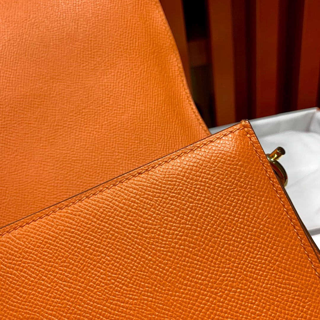 爱马仕包包官网 Hermes Roulis24cm 橙色十字纹牛皮猪鼻子包 金扣