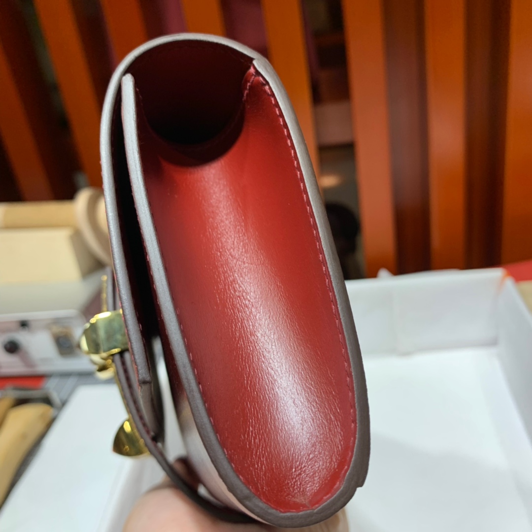 爱马仕手拿包新款 Hermes Medor Clutch酒红色Swift皮晚宴手包