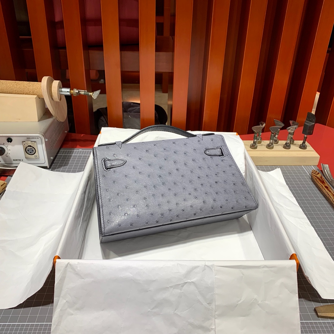 爱马仕迷你凯莉包一代 Hermes玛瑙灰顶级鸵鸟皮Minikelly手包22cm 银扣