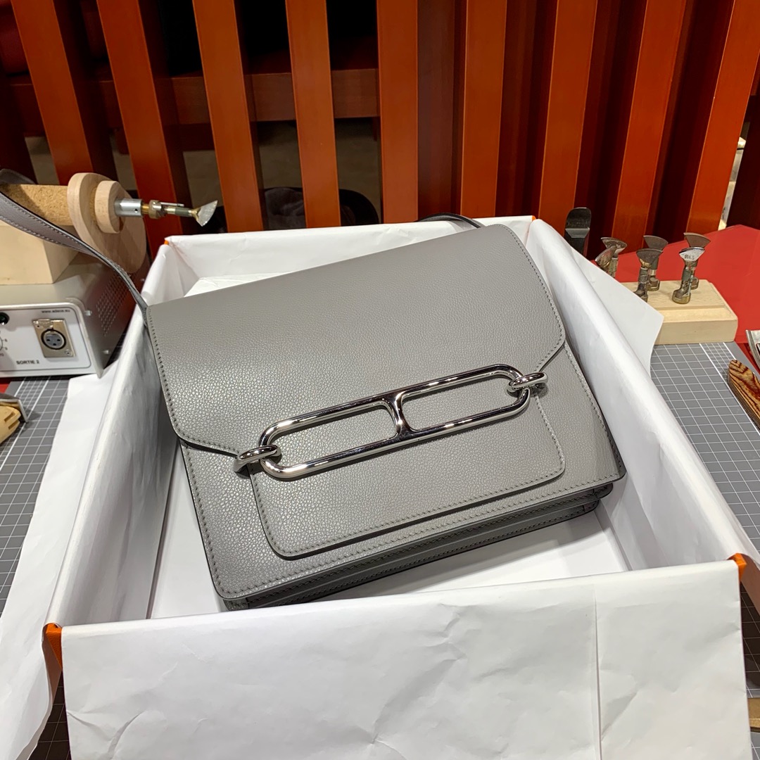 爱马仕猪鼻子包批发 Hermes Roulis24CM 铁灰色Evercolor皮 银扣
