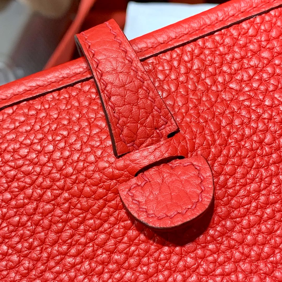 现货 Hermes Mini Evelyne17CM 爱马仕浅大红TC牛皮伊芙林包 银扣