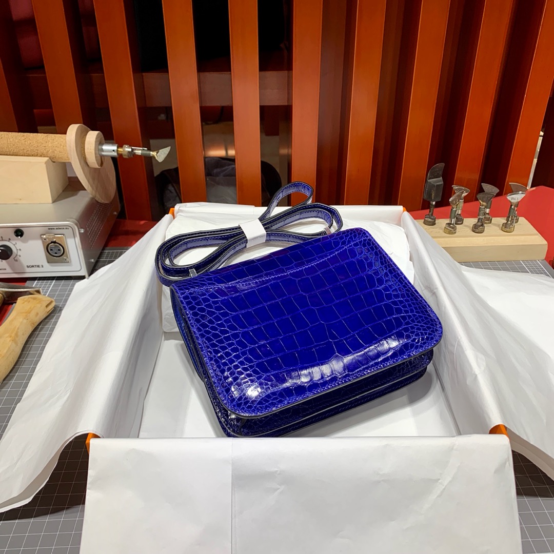 现货 Hermes Constance19CM 爱马仕电光蓝鳄鱼皮空姐包康斯坦包 银扣