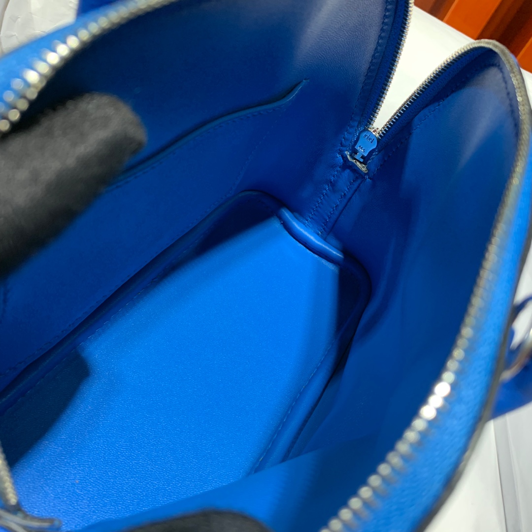 爱马仕Mini Bolide18CM Hermes希腊蓝法国Evercolor皮迷你保龄球包 银扣