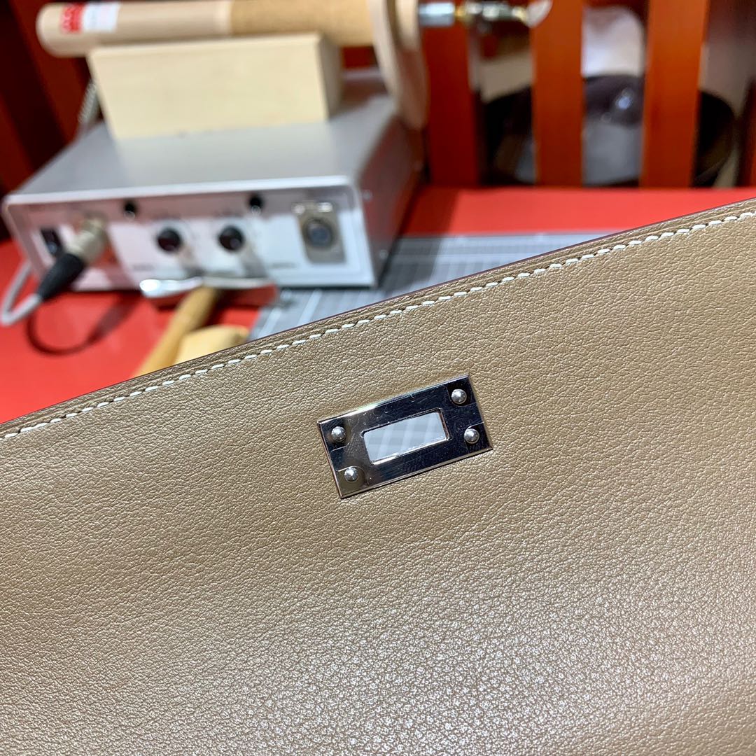 爱马仕包包官网 Hermes Kelly Danse大象灰顶级Swift牛皮单肩斜挎包