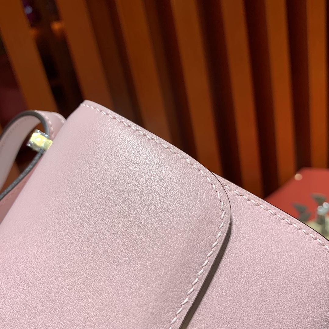 爱马仕迷你空姐包 Hermes Mini Constance14CM 3Q粉色Swift牛皮 金扣