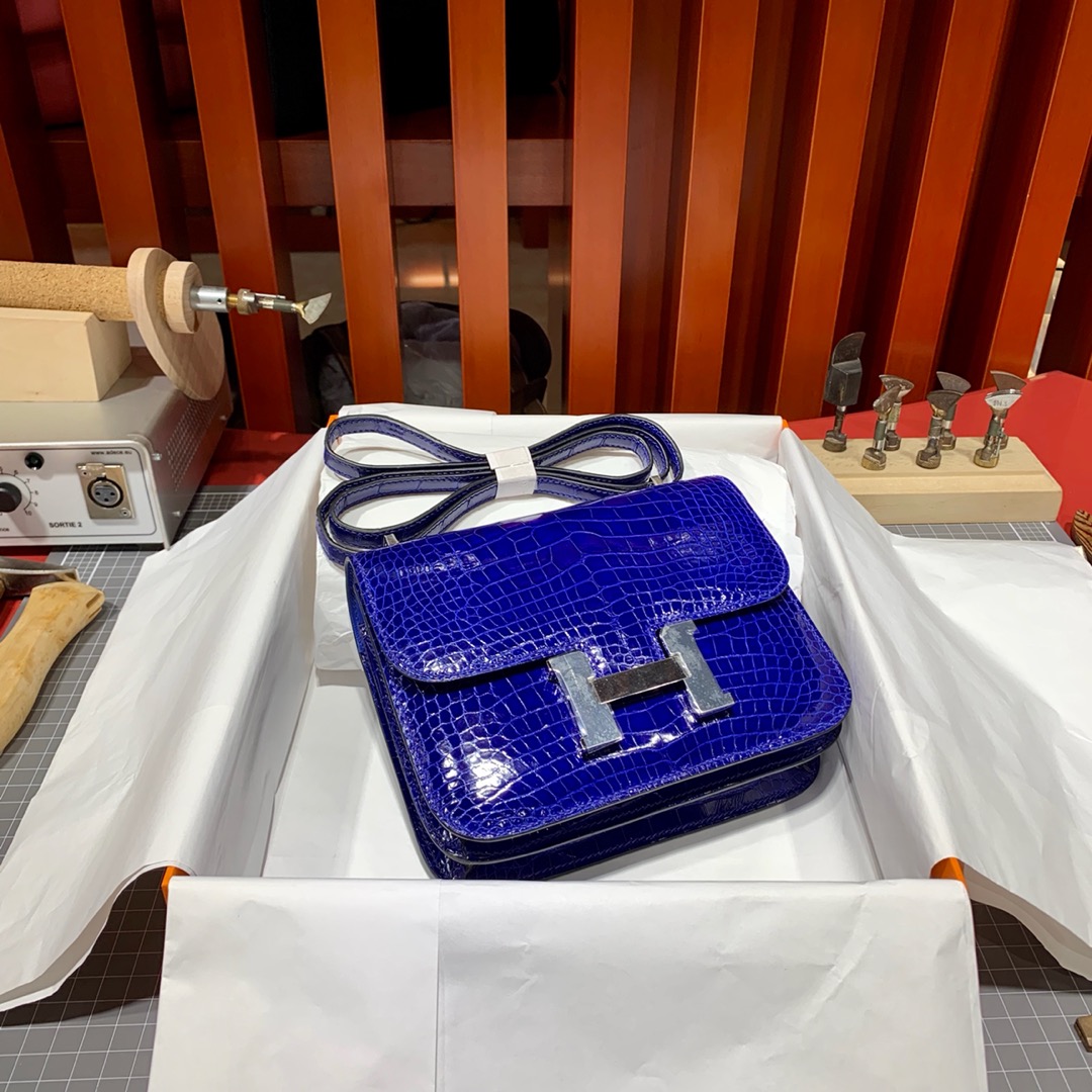 现货 Hermes Constance19CM 爱马仕电光蓝鳄鱼皮空姐包康斯坦包 银扣
