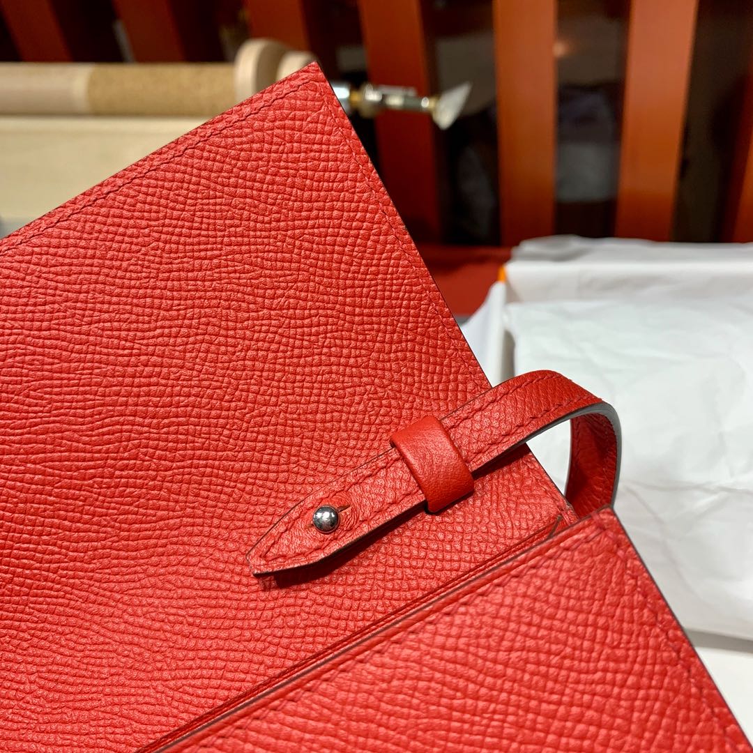 爱马仕包包价格 Hermes Clic16CM S5心红色Epsom皮单肩斜挎包 银扣
