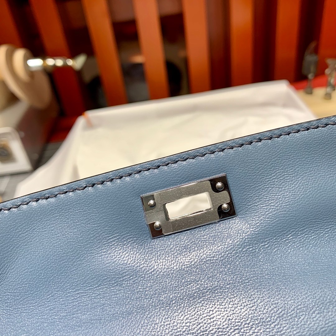 爱马仕包包官网 Hermes Minikelly19CM 2代迷你凯莉包 牛仔蓝亮光鳄鱼皮