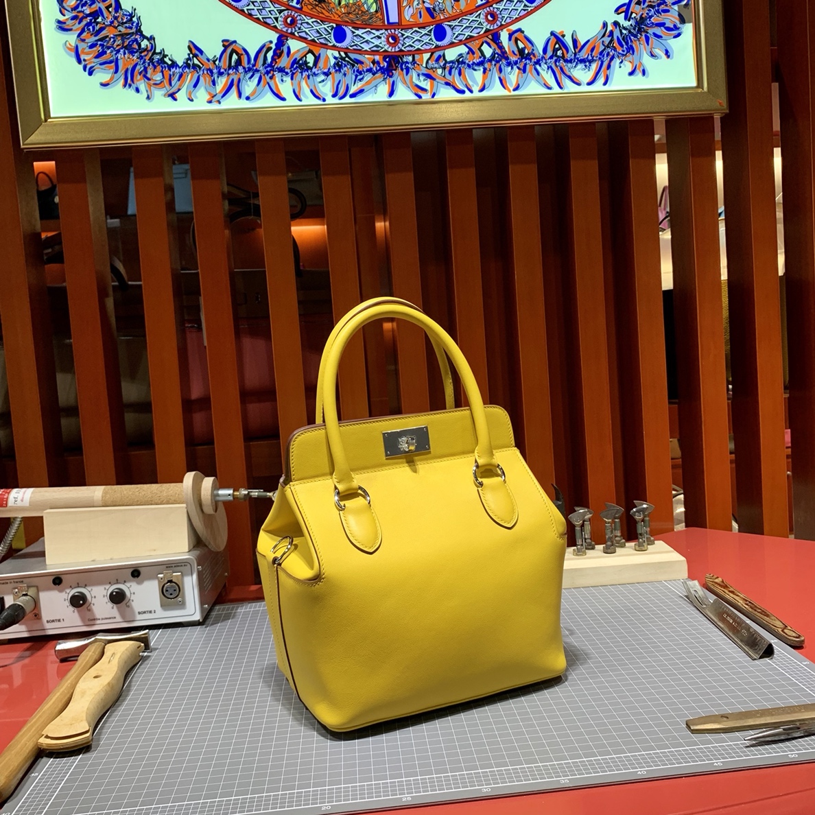 Hermes女包批发 爱马仕琥珀黄进口Swift皮toolbox20cm牛奶包 银扣