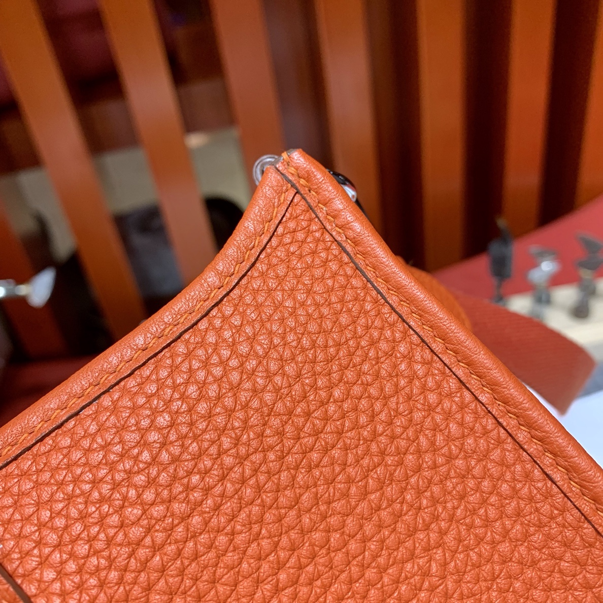 爱马仕女包批发 Hermes Mini Evelyne17CM 火焰橙TC牛皮伊芙琳包 银扣