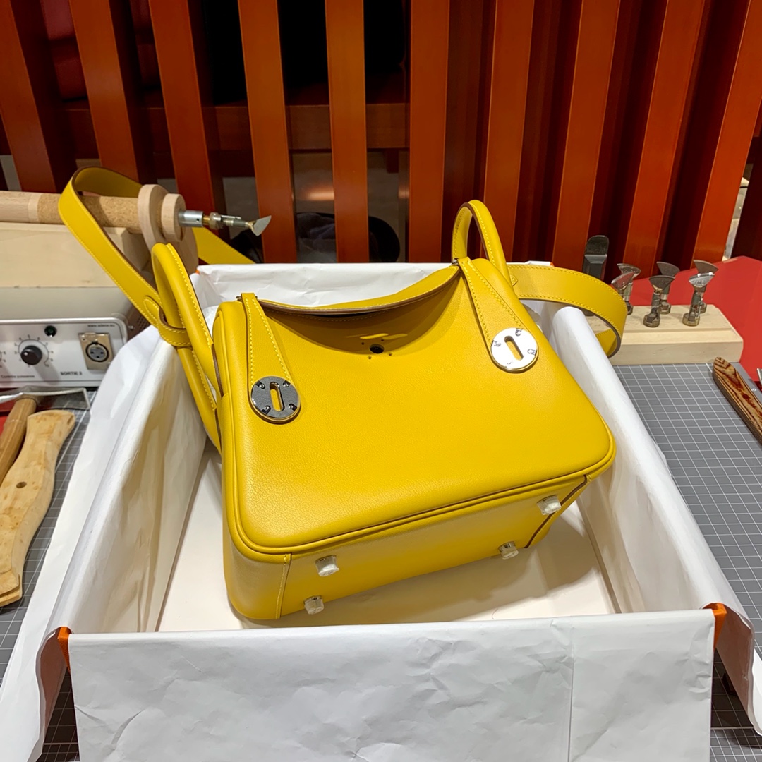 爱马仕迷你琳迪包 Hermes Mini Lindy20CM 琥珀黄Swift皮 金银扣