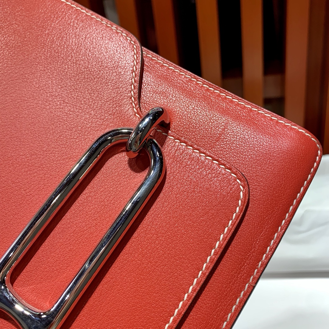 爱马仕包包价格 Hermes Roulis24CM 番茄红原厂Swift皮猪鼻子包 银扣