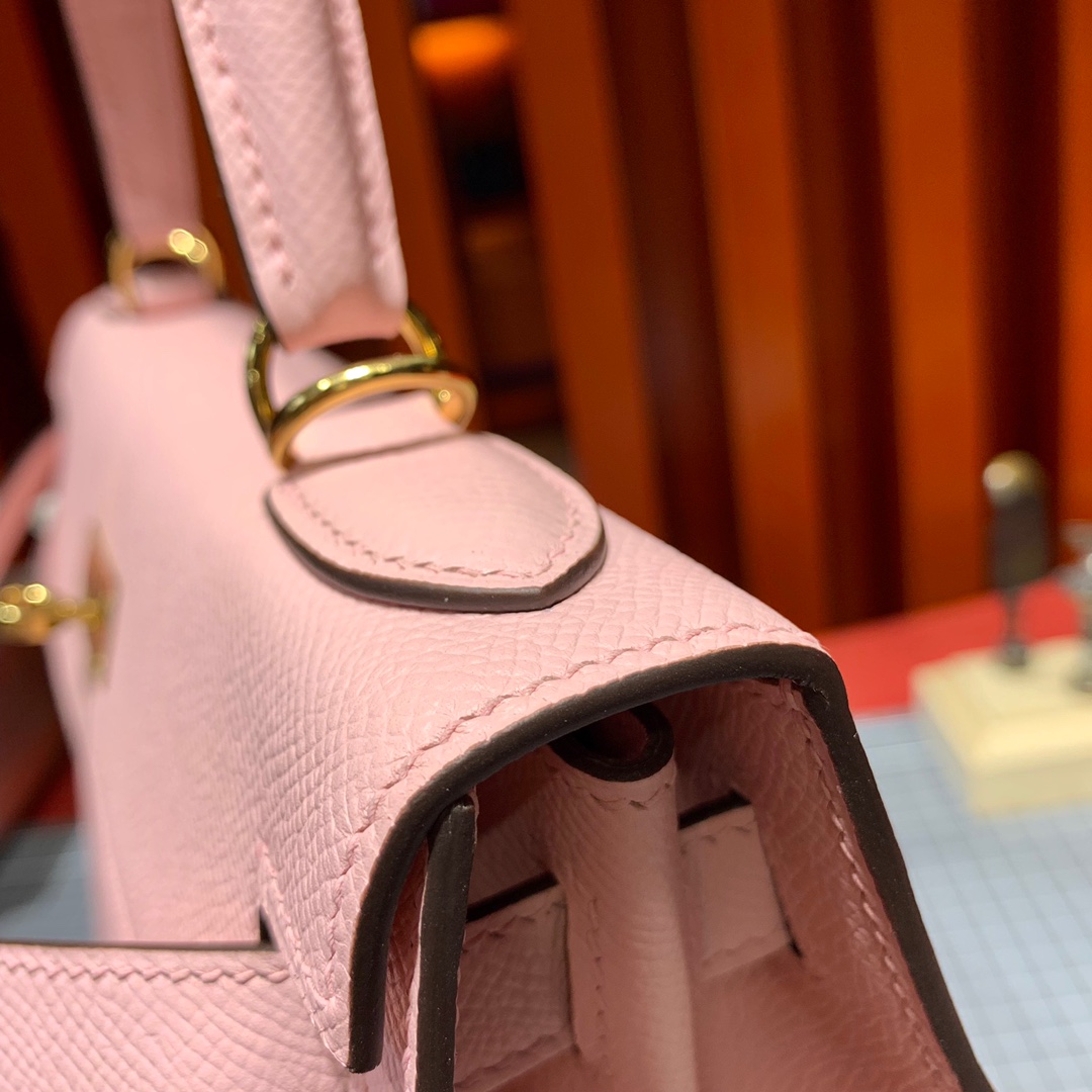 Hermes Kelly28CM 爱马仕3Q芭比粉掌纹牛皮外缝凯莉包 金扣